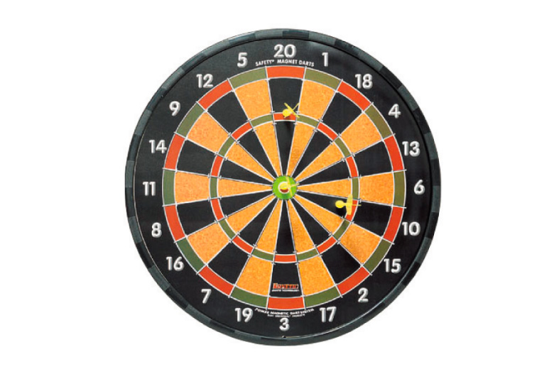 マグネットダーツ