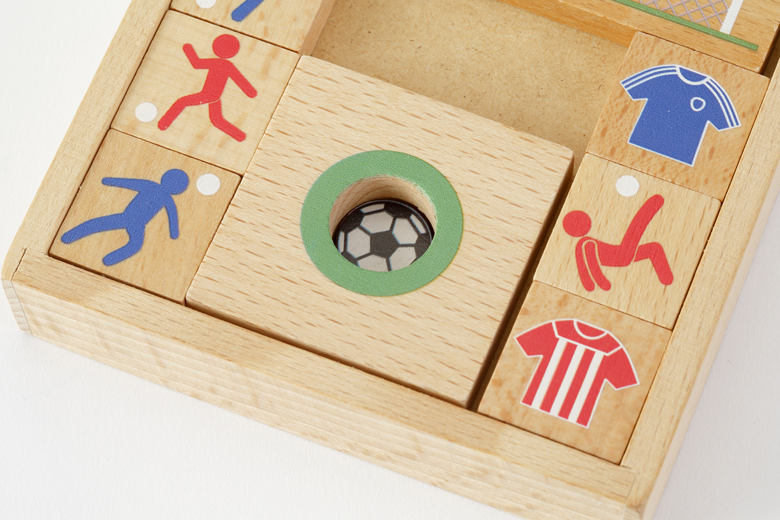 スライドサッカー