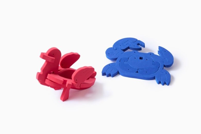 フローティック